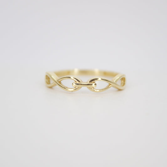 Anillo infinitos en oro amarillo 14k.