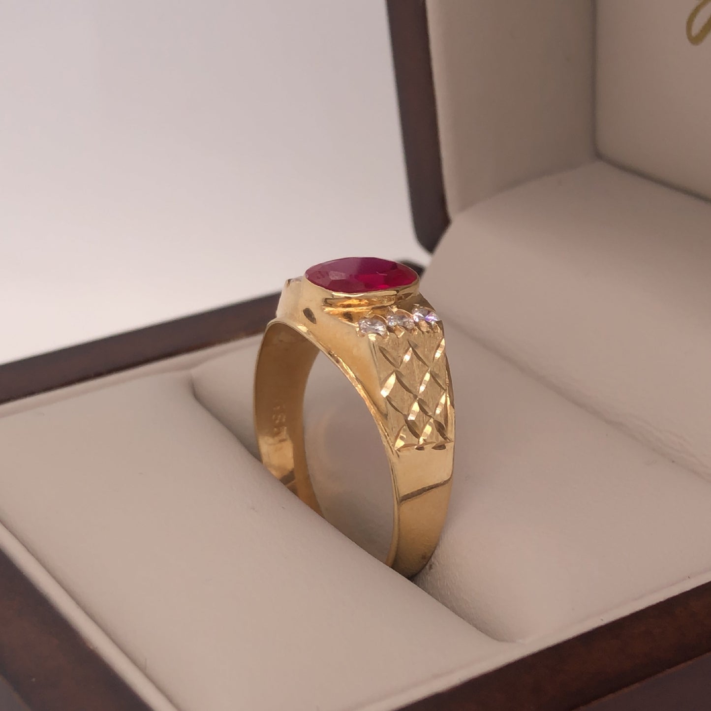 Anillo Oro 10k - Zirconia Roja Ovalada