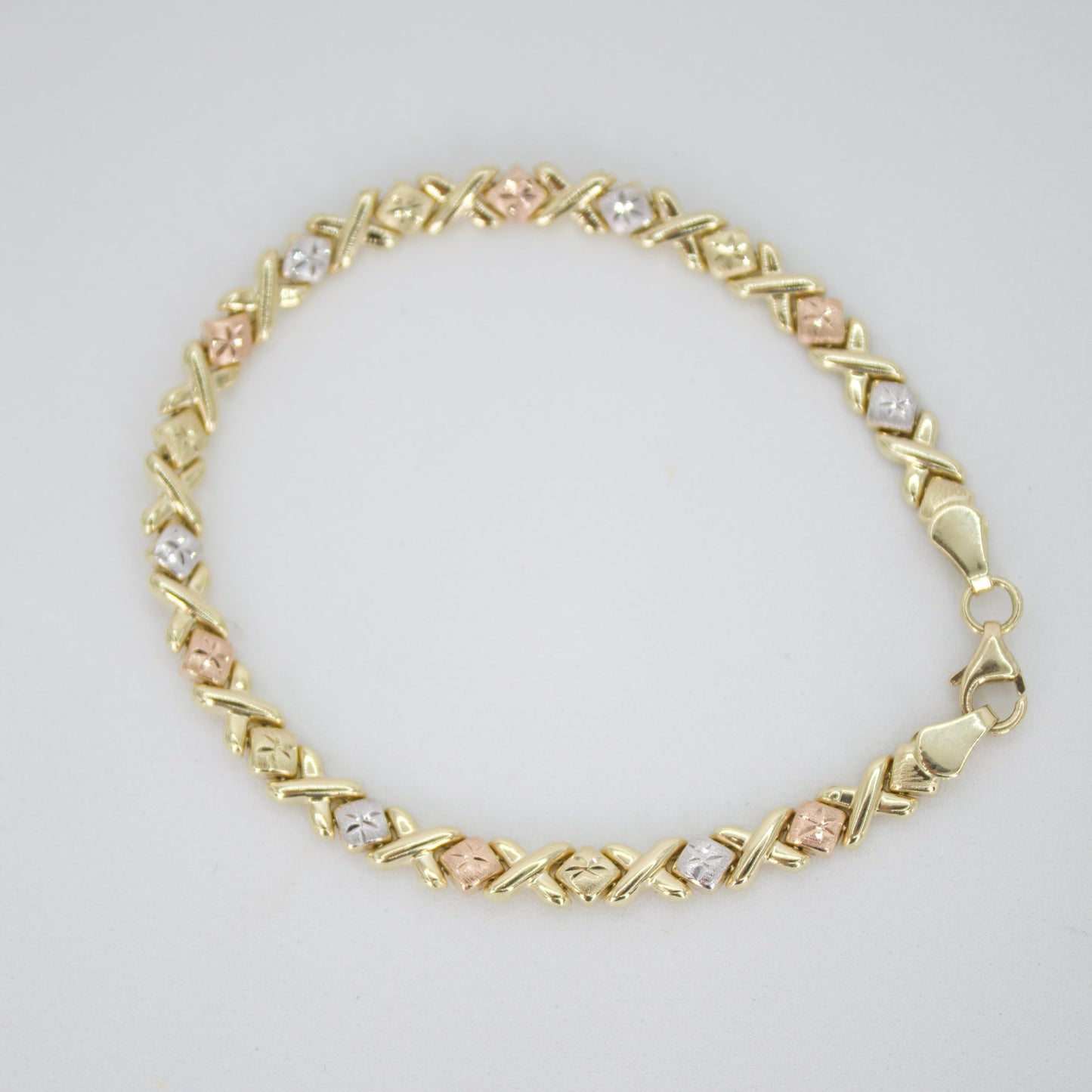 Pulsera tipo paloma Picasso oro florentino 14k.