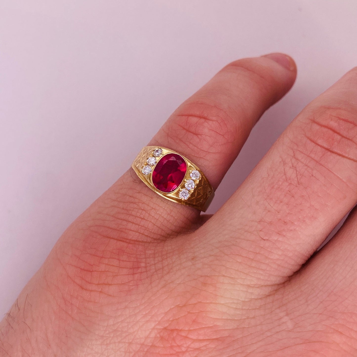 Anillo Oro 10k - Zirconia Roja Ovalada