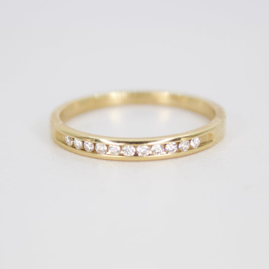 Churumbela en oro amarillo 14k con diamantes.