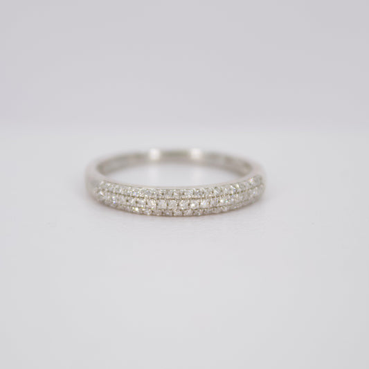 Churumbela en oro blanco 14k con diamantes.